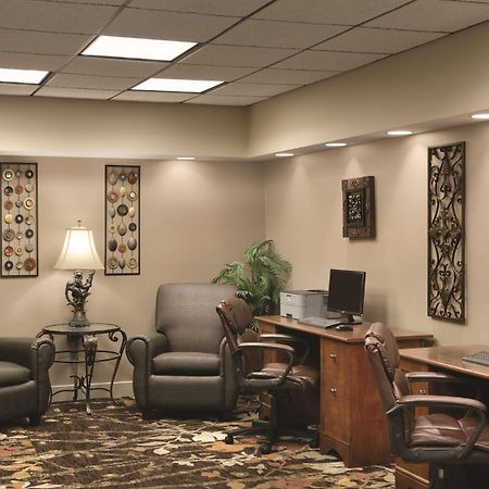 Radisson Hotel Louisville North Джефферсонвилл Интерьер фото